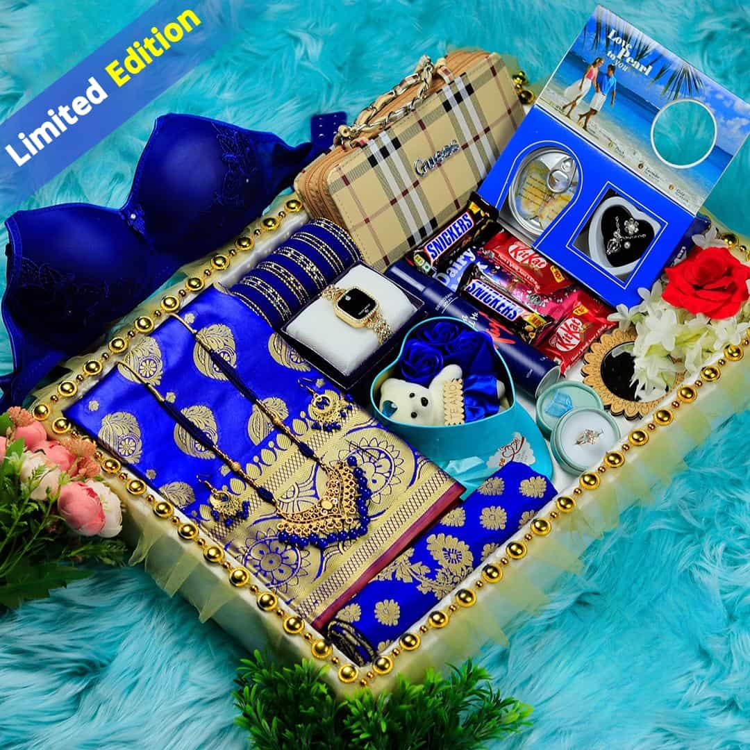 নীল বড় ফুল কাতান শাড়ী কম্ব